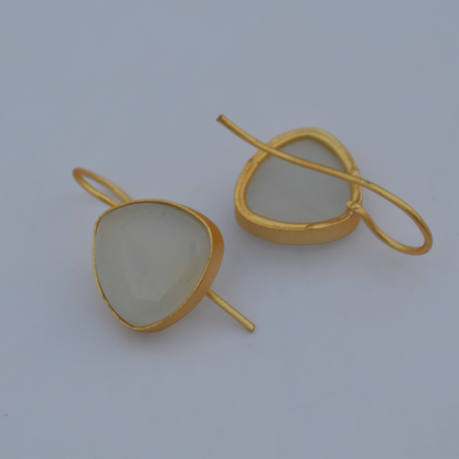 A pair of goldplated stone dangle earing