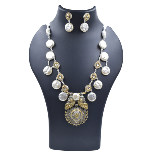 Traditional Goldplated Round MOP Stone Necklace