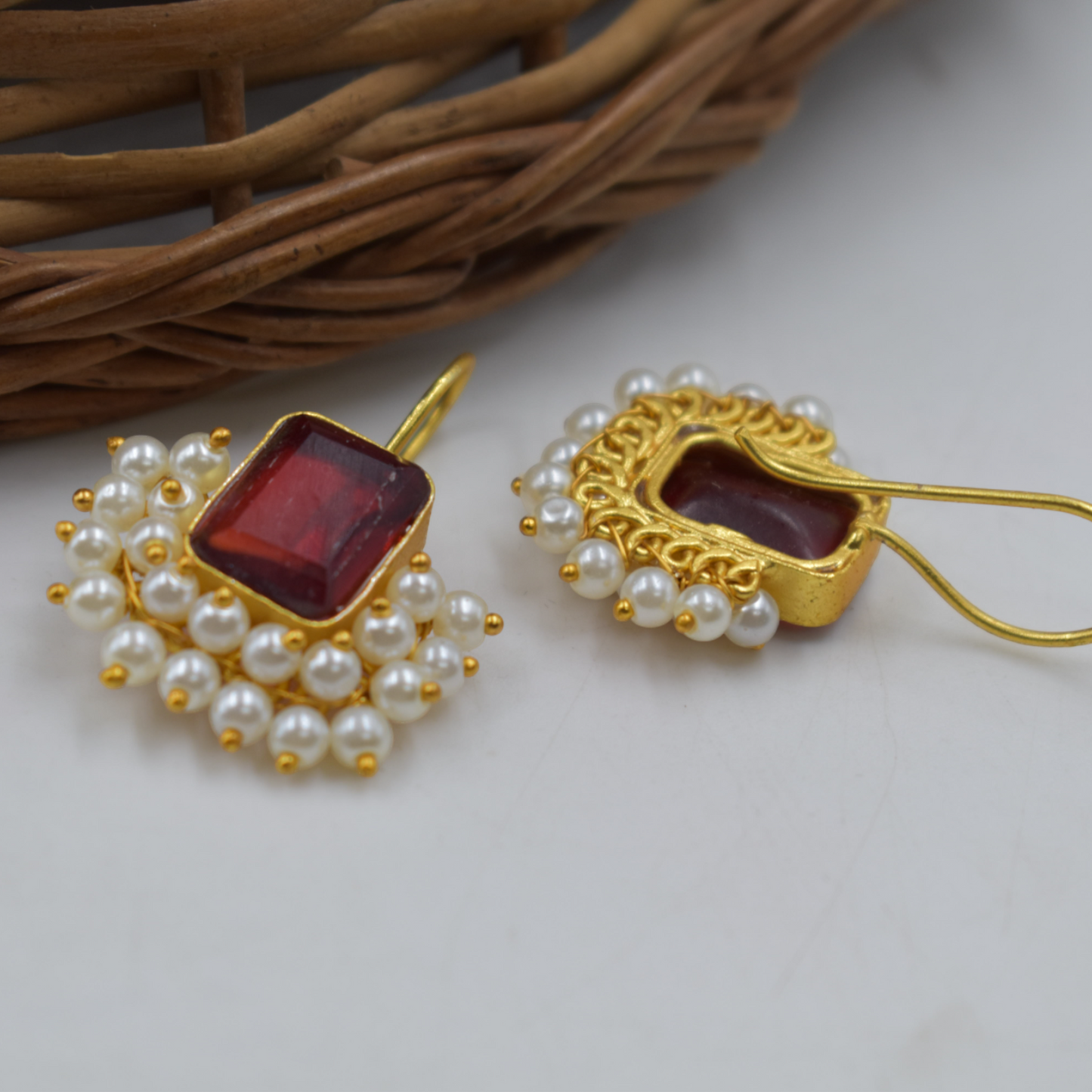 Goldplated brass stone dangle earing