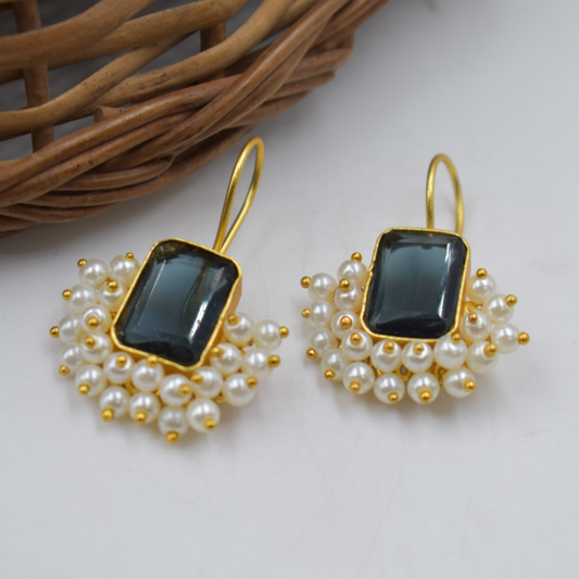 Goldplated brass stone dangle earing