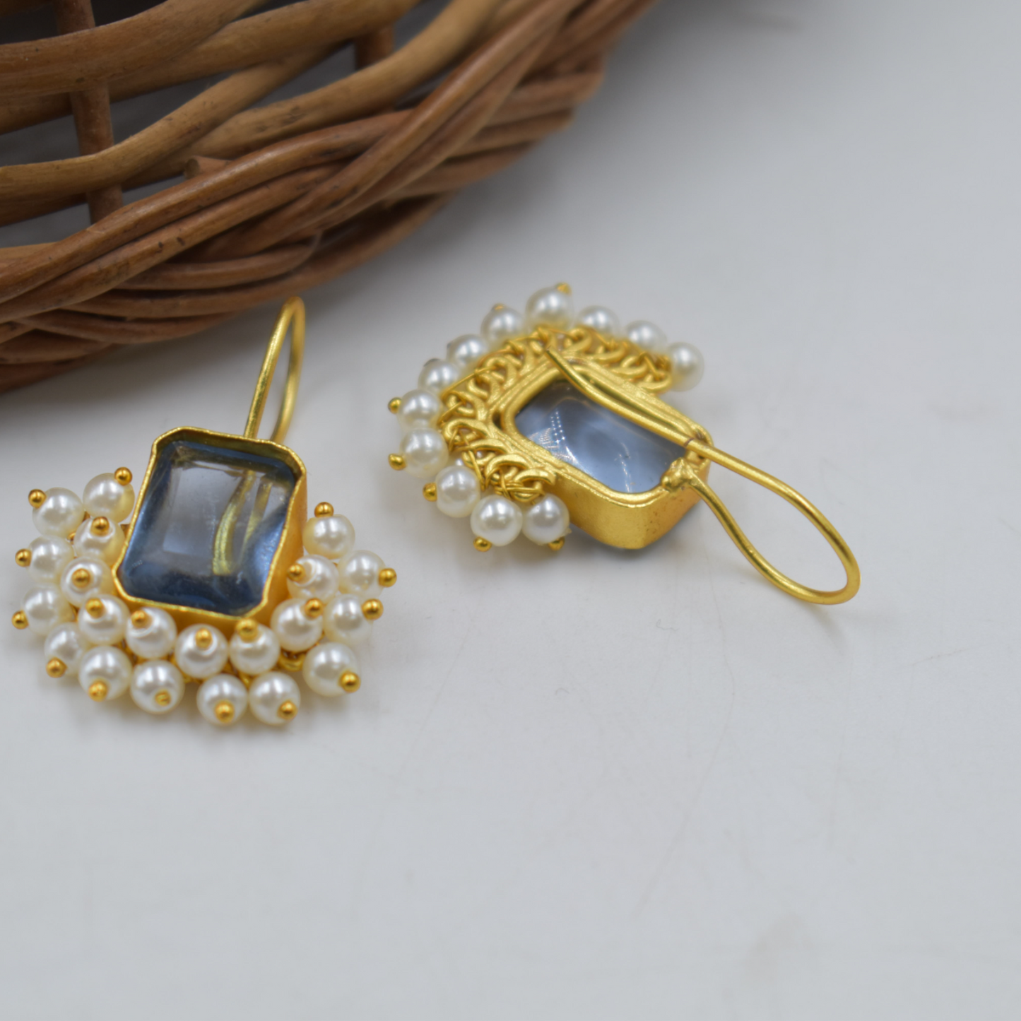 Goldplated brass stone dangle earing