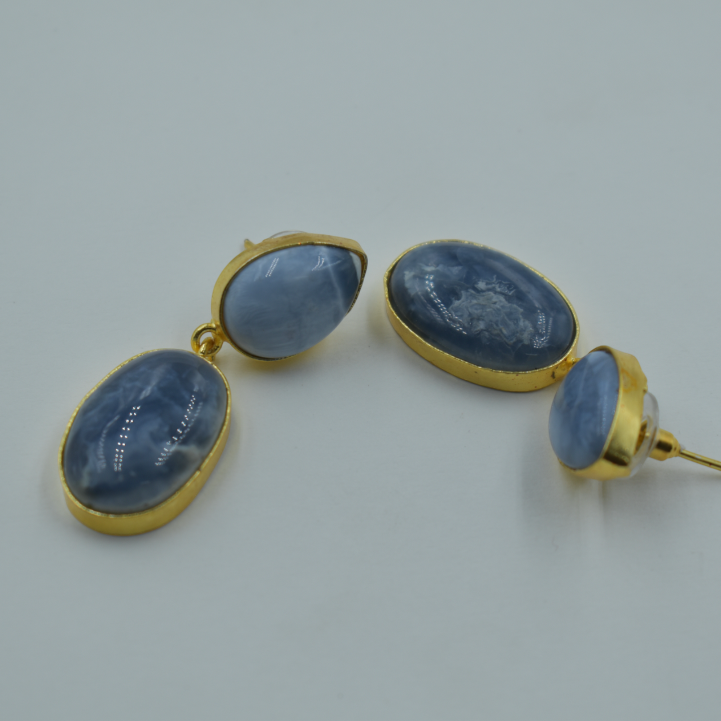 Goldplated brass semi precious blue opal stone stud earing