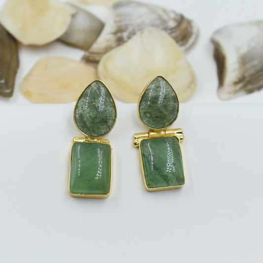 GOLDPLATED BRASS GREEN STRAWBERRY SEMI PRECIOUS STONE STUD EARING