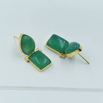 BRASS GOLDPLATED GREEN ONYX SEMI PRECIOUS STONE STUD EARING