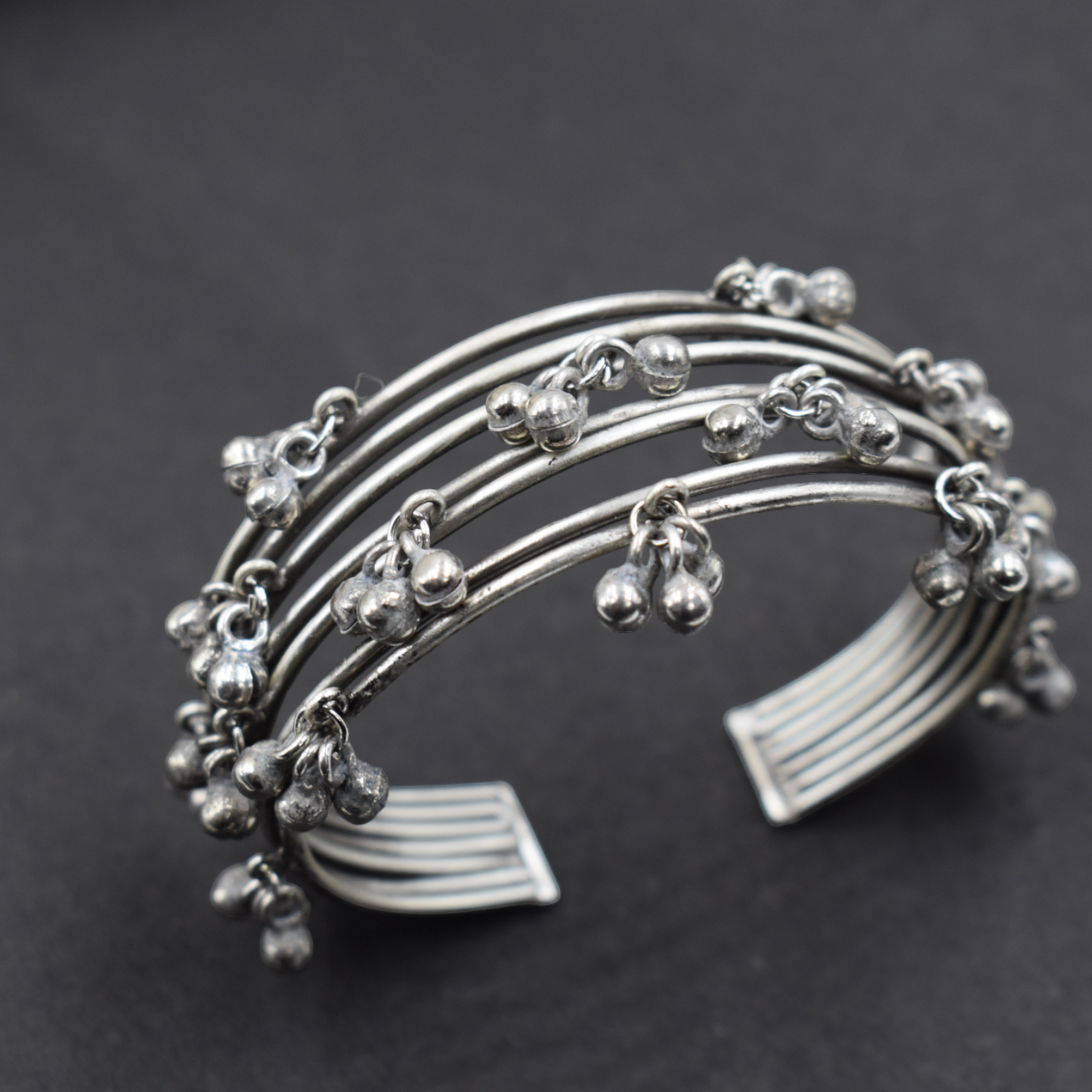 Silver look alike adjustable bangle