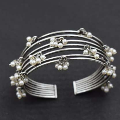 Silver look alike adjustable bangle