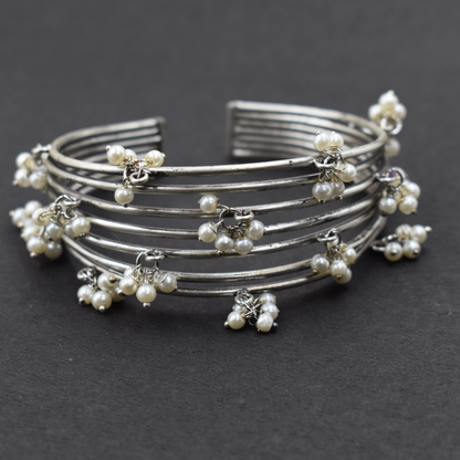 Silver look alike adjustable bangle