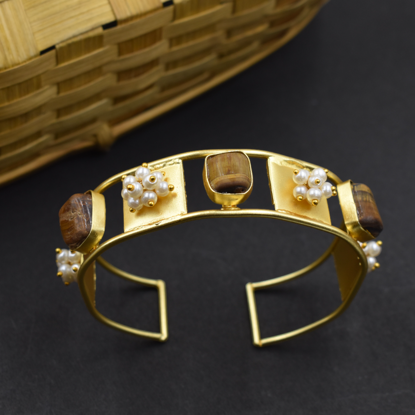 Goldplated brass stone adjustable bangle