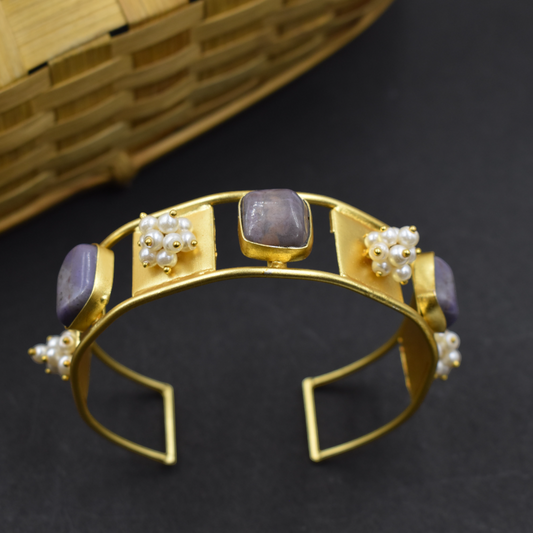 Goldplated brass semi precious stone bangle
