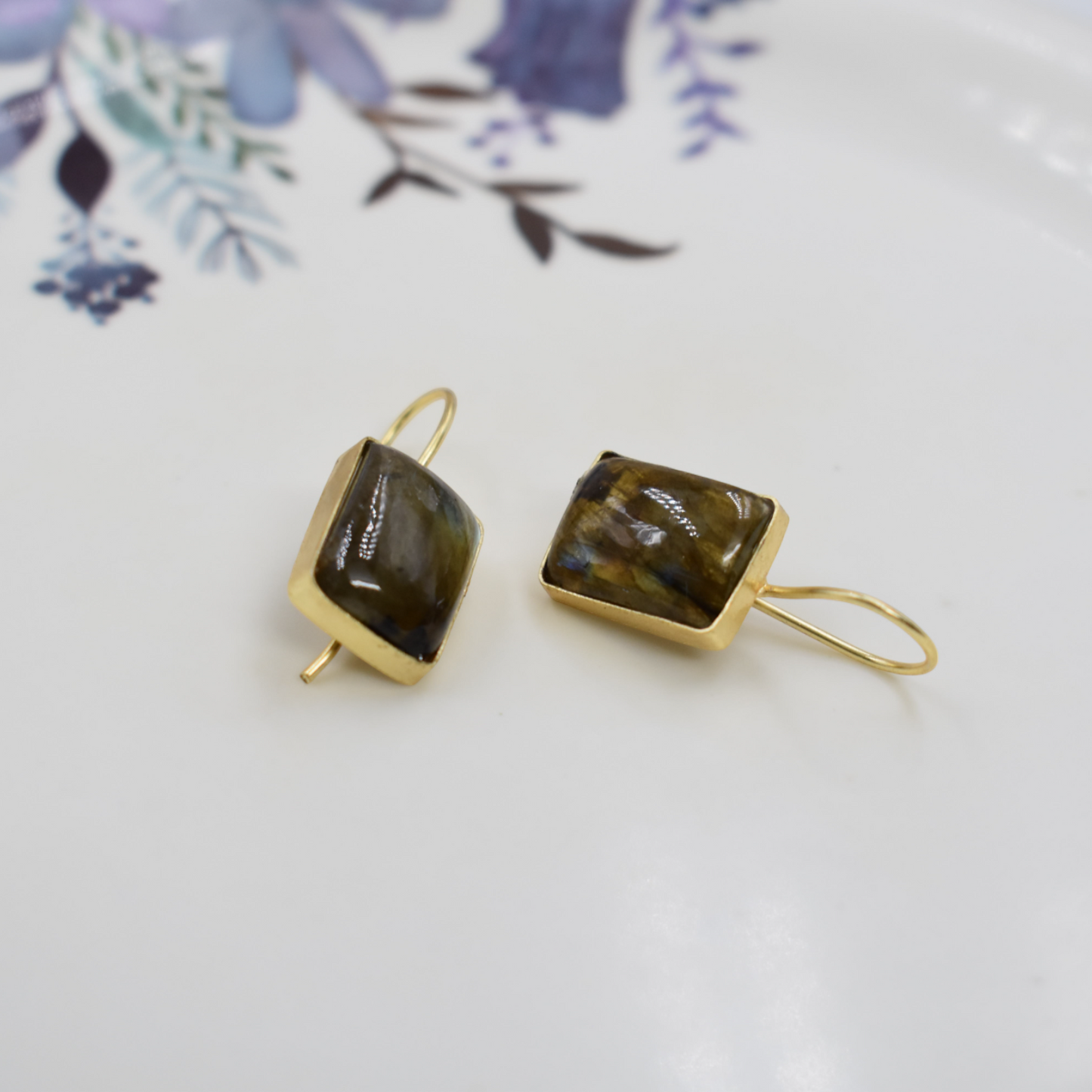 Goldplated brass semi precious stone dangle earing