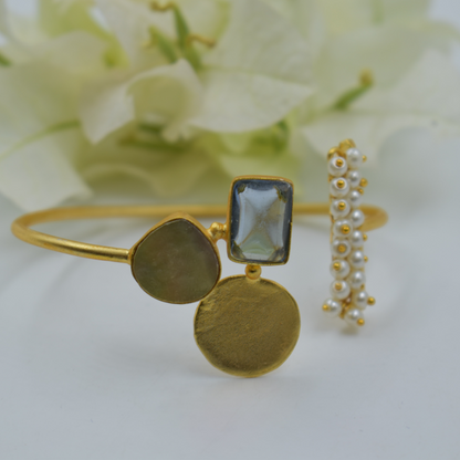 A Piece of beautiful goldplated stone bracelet