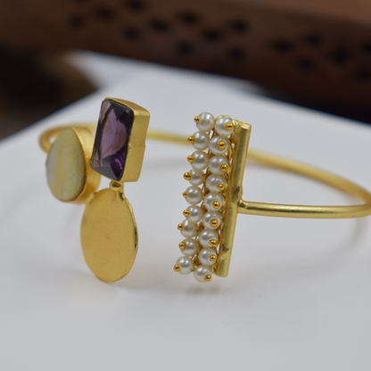 Goldplated Brass stone bangle