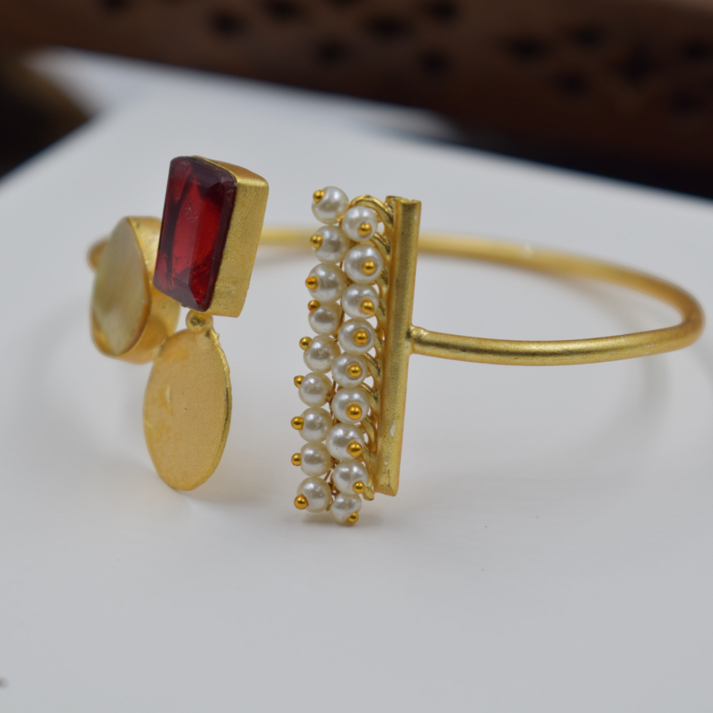 Goldplated brass stone bangle