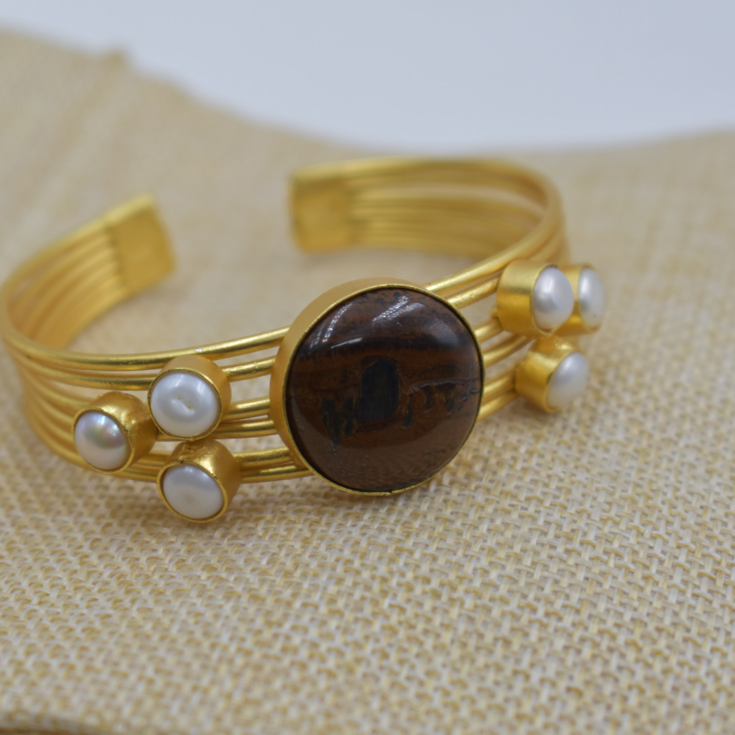 Semi precious tiger eyes goldplated brass stone bangle