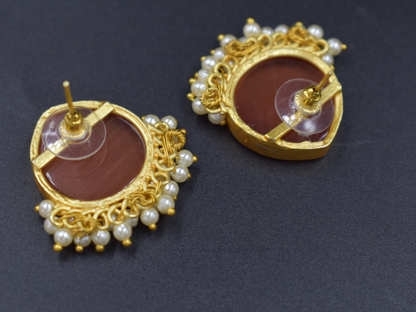 Goldplated brass monalisa stone stud earing